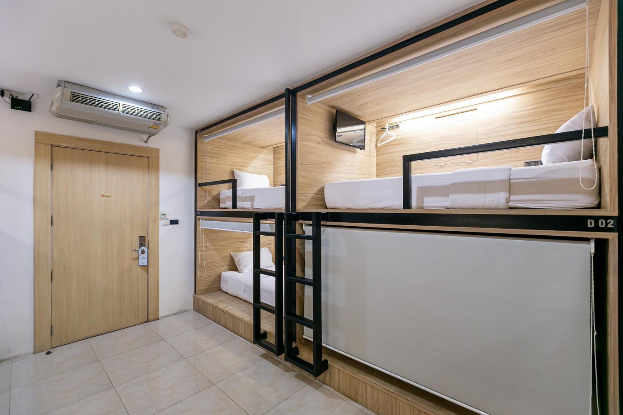 The Bedrooms Hostel Pattaya Exterior foto