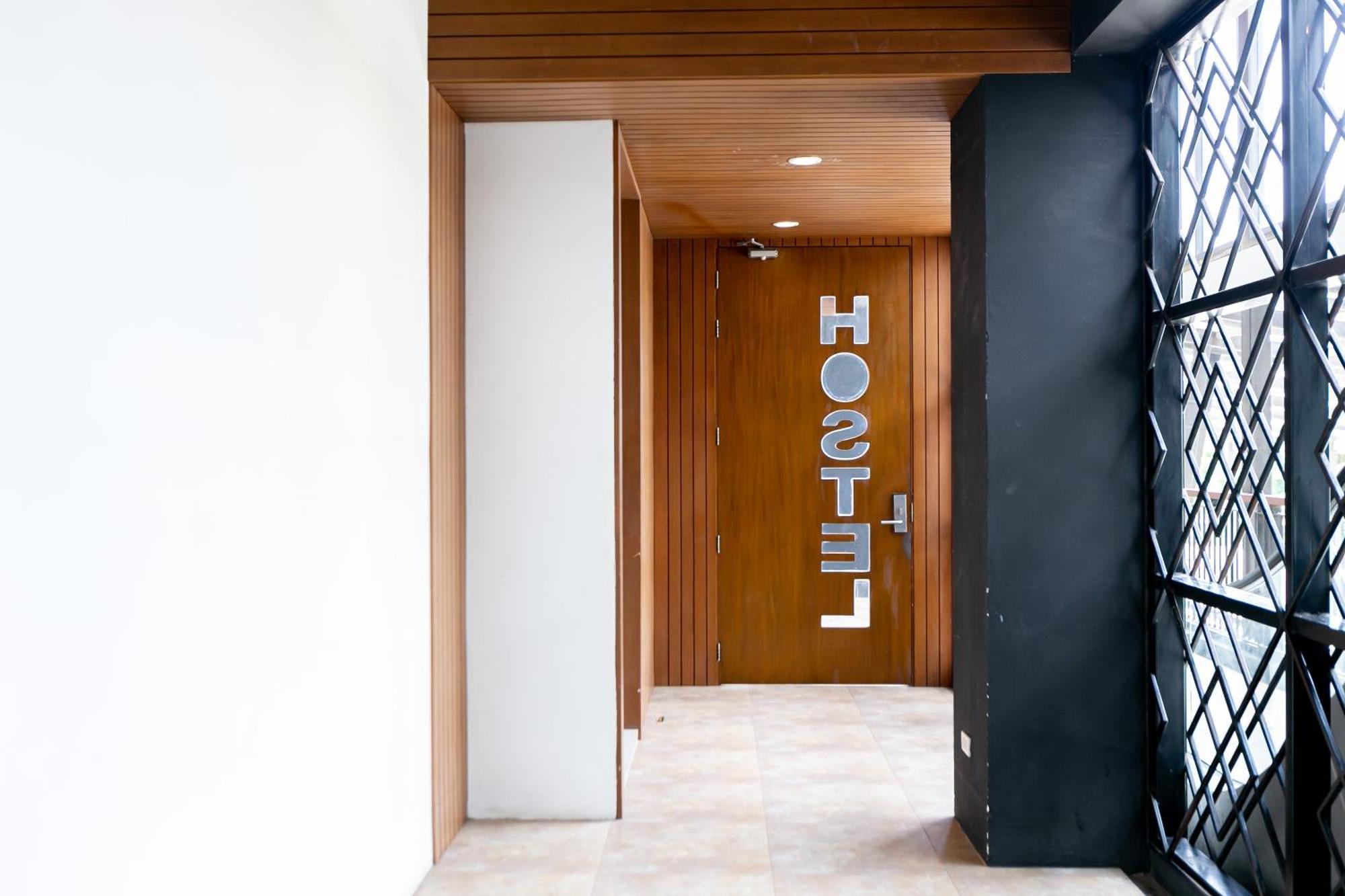 The Bedrooms Hostel Pattaya Exterior foto